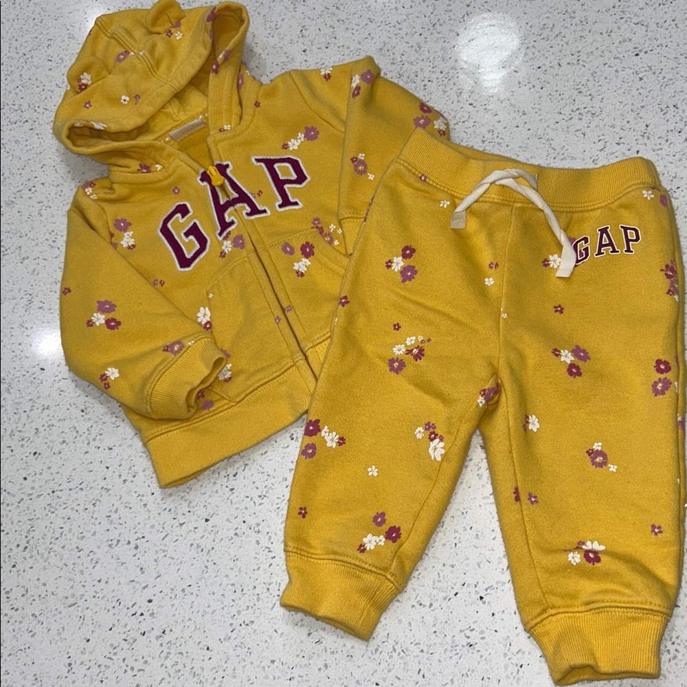 GAP Bright Yellow Floral Set